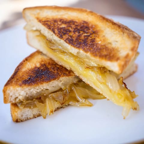 Caramelized Onion Gruyère Cheese